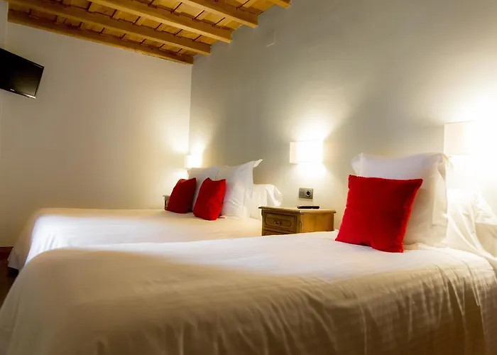 唐帕布罗酒店 2* Pechón